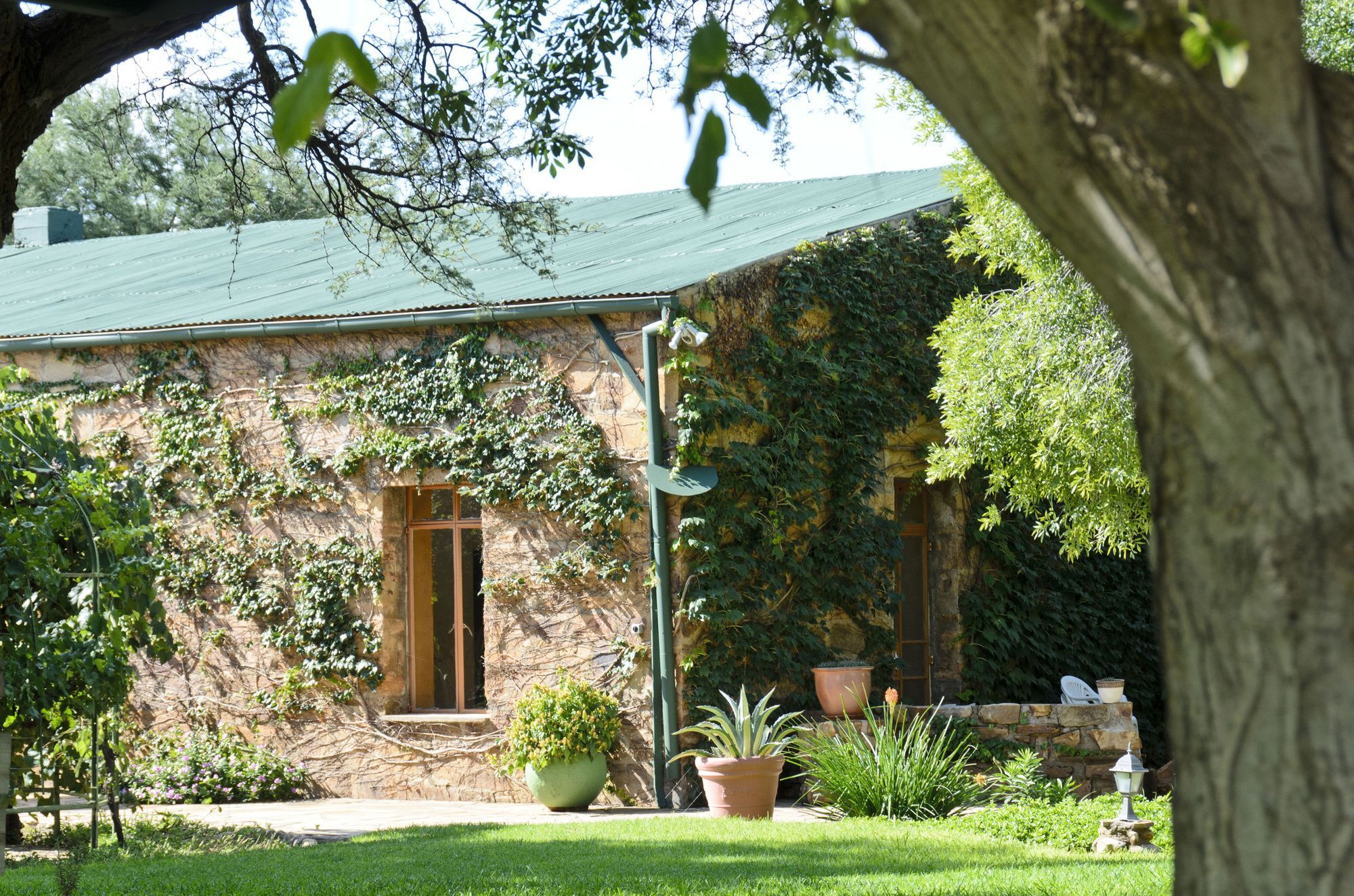 Ondekaremba Lodge Windhoek Exterior foto